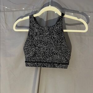 Lululemon size 6 sports bra NWOT